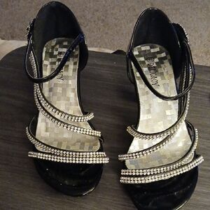 Black Crystal Strap Dress Sandals Delicacy Brand, Size 7.5